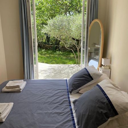Les Marguerites Bed & Breakfast Вер Пон дю Гар Екстериор снимка